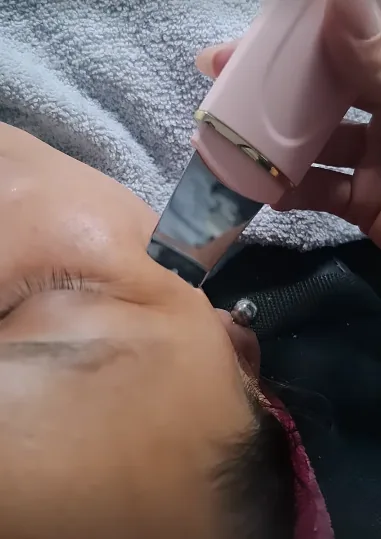 Equipo utilizado en tratamientos de estética corporal